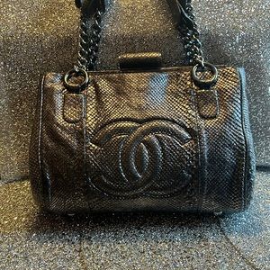 CHANEL Black Textured Leather Bag